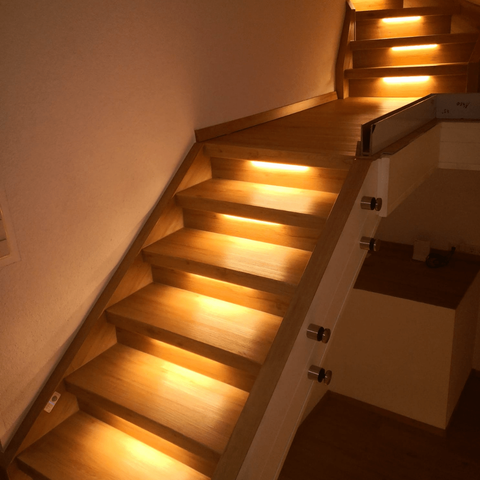 Treppenrenovierung inklusive LED Licht 